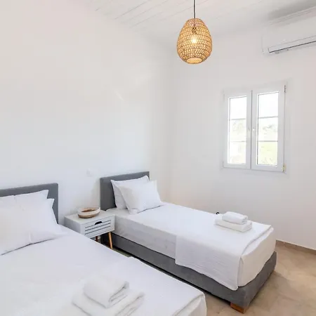 Pi - Seaview & Entire 3bdrm Tínos